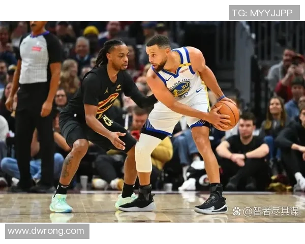 勇士与雷霆第五场精彩对决全场回顾与精彩瞬间分析