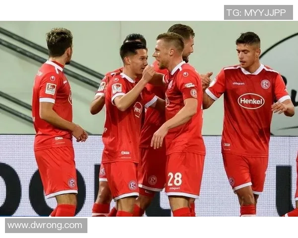 帕德博恩与桑德豪森的激烈对决谁能在这场较量中脱颖而出