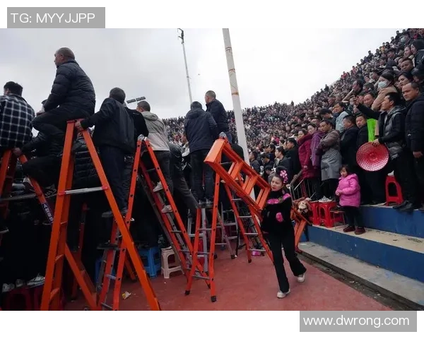 库尔勒市“村BA”开赛!村庄赛场点着运动热情 库尔勒市“村BA”开赛!村庄赛场点着运动热情